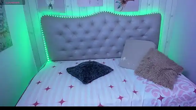 tamara colliins  online show from 03/21/25, 03:44