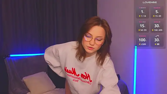 Snapshot of Eva_Doo chatting on 01/27/25, 02:20 Eva Doo online show from 01/27/25, 02:20