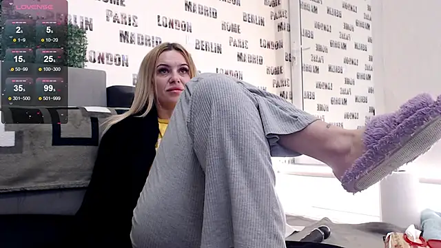 sweetdaiana23 online show from 01/18/25, 11:33