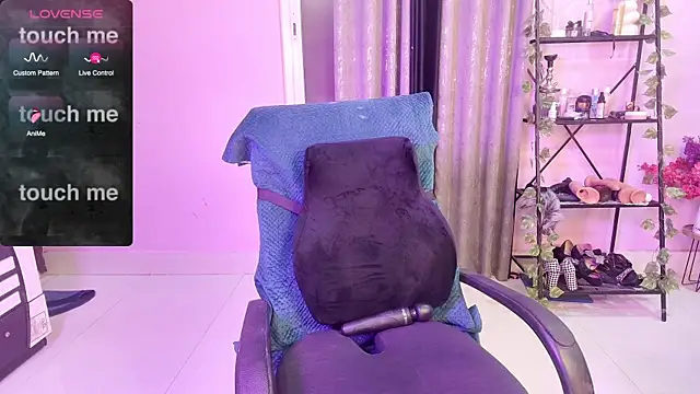 Snapshot of Naughty_nightz chatting on 09/20/25, 06:14 Naughty nightz online show from 09/20/25, 06:14