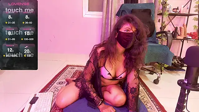 Snapshot of Naughty_nightz chatting on 09/28/25, 04:34 Naughty nightz online show from 09/28/25, 04:34