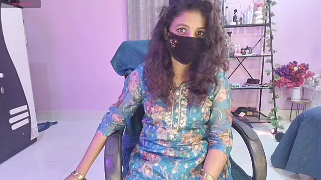 Snapshot of Naughty_nightz chatting on 10/20/25, 02:28 Naughty nightz online show from 10/20/25, 02:28