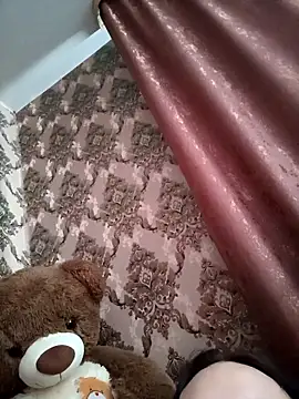 Snapshot of LeilaSaint chatting on 11/23/25, 05:07 LeilaSaint online show from 11/23/25, 05:07