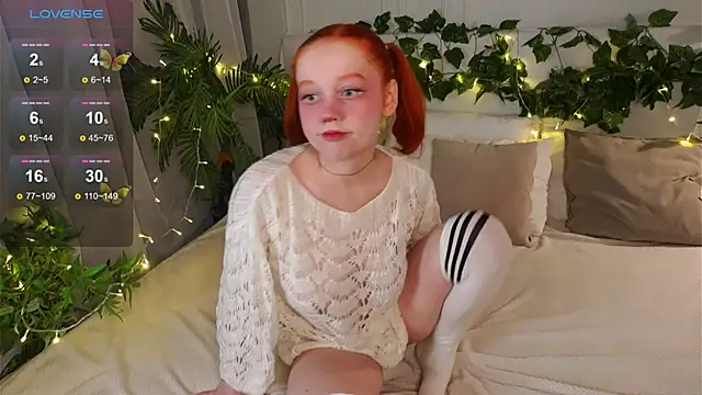 Snapshot of Elfa_Mirielle chatting on 12/17/25, 06:08 Elfa Mirielle online show from 12/17/25, 06:08