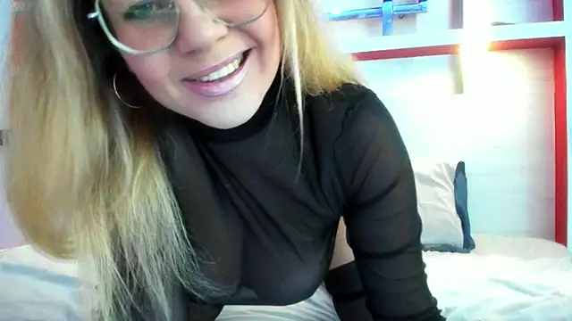 Snapshot of TeacherValery chatting on 02/24/26, 12:47 TeacherValery online show from 02/24/26, 12:47