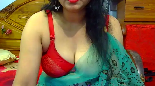 Snapshot of Daneldayna chatting on 01/08/25, 07:45 Daneldayna online show from 01/08/25, 07:45