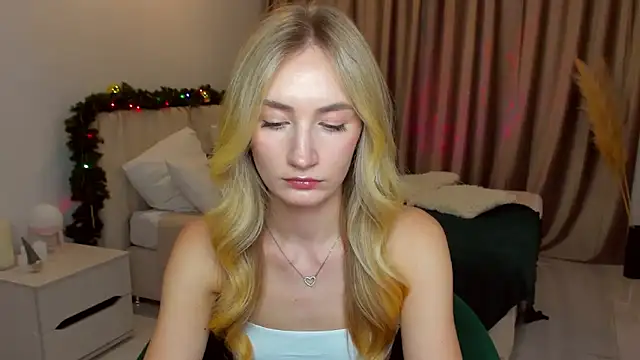 bella  rose online show from 12/11/24, 12:12
