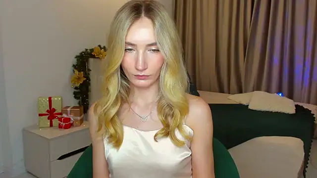 bella  rose online show from 12/18/24, 01:12