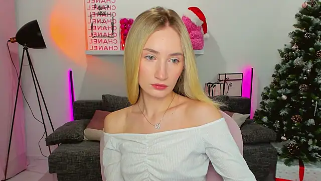 bella  rose online show from 12/22/24, 06:17