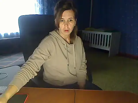 Snapshot of loveis007 chatting on 11/13/25, 09:52 loveis007 online show from 11/13/25, 09:52