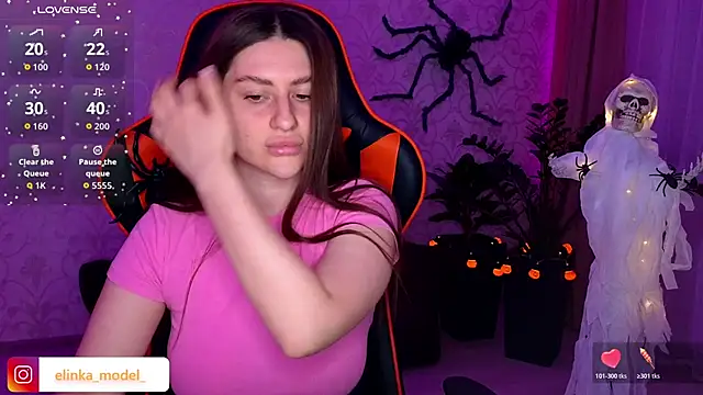 Snapshot of Elishka_ chatting on 10/24/25, 03:52 Elishka  online show from 10/24/25, 03:52