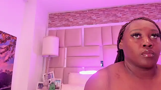 Snapshot of ShaniaBrownn chatting on 05/14/26, 07:42 ShaniaBrownn online show from 05/14/26, 07:42