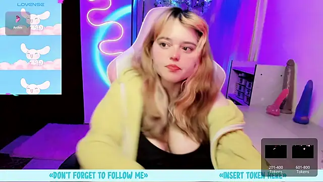 Snapshot of anjana_yuii chatting on 03/22/25, 10:49 anjana yuii online show from 03/22/25, 10:49