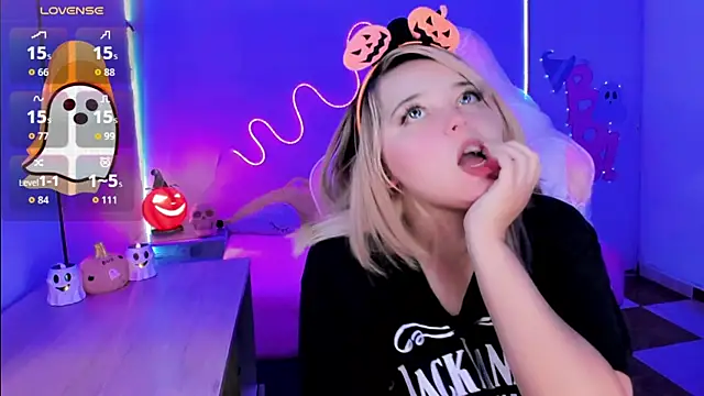 Snapshot of anjana_yuii chatting on 10/19/25, 04:24 anjana yuii online show from 10/19/25, 04:24