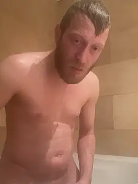 Snapshot of rippedbritish chatting on 03/10/25, 08:45 rippedbritish online show from 03/10/25, 08:45