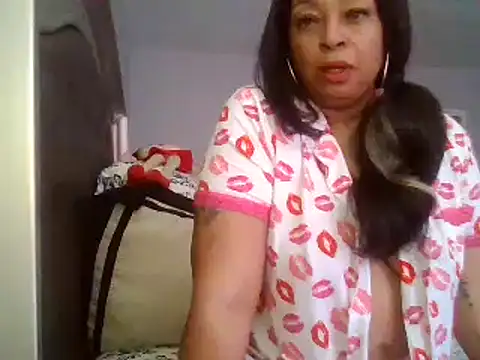 MSweetLindaParks online show from 02/02/25, 02:24
