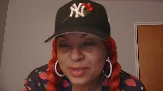 Snapshot of MSweetLindaParks chatting on 10/30/25, 04:25 MSweetLindaParks online show from 10/30/25, 04:25