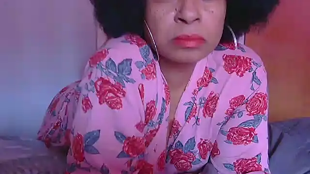 Snapshot of MSweetLindaParks chatting on 11/14/25, 04:06 MSweetLindaParks online show from 11/14/25, 04:06