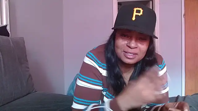 Snapshot of MSweetLindaParks chatting on 03/21/26, 01:48 MSweetLindaParks online show from 03/21/26, 01:48