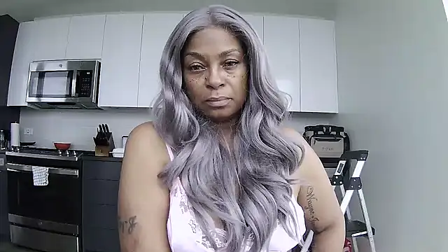 Snapshot of MSweetLindaParks chatting on 07/07/26, 11:25 MSweetLindaParks online show from 07/07/26, 11:25
