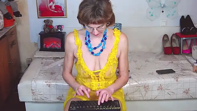FairyHairyNina online show from 12/27/24, 01:39