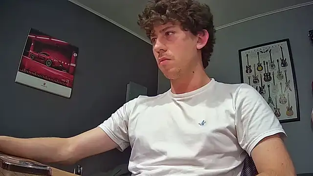 Snapshot of saint_not chatting on 09/18/25, 10:34 saint not online show from 09/18/25, 10:34