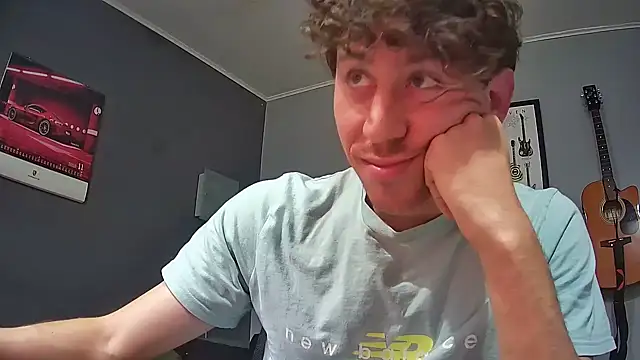 Snapshot of saint_not chatting on 10/16/25, 08:32 saint not online show from 10/16/25, 08:32