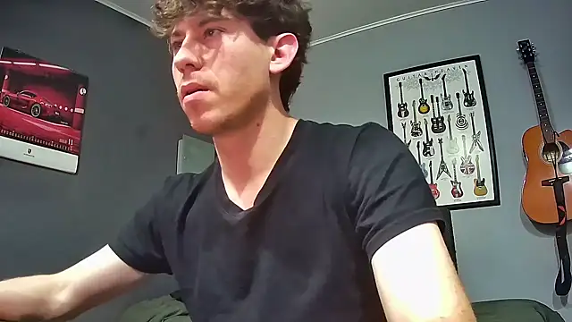 Snapshot of saint_not chatting on 10/23/25, 03:28 saint not online show from 10/23/25, 03:28