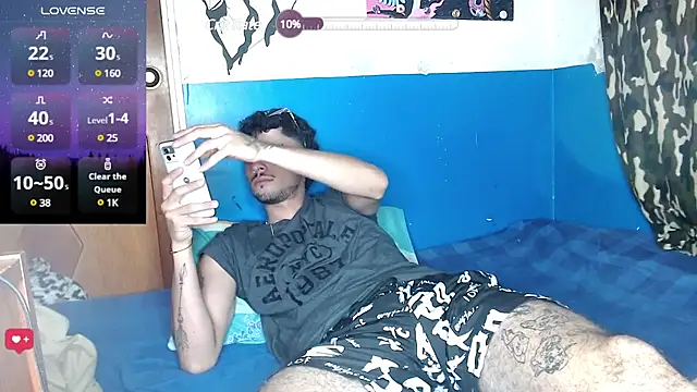 Snapshot of Apolo_S chatting on 12/14/24, 08:18 Apolo S online show from 12/14/24, 08:18