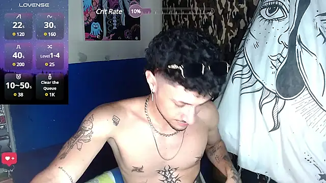 Snapshot of Apolo_S chatting on 12/17/24, 08:54 Apolo S online show from 12/17/24, 08:54