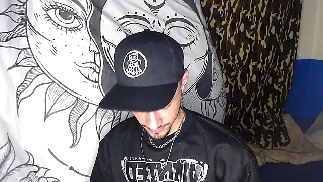 Snapshot of Apolo_S chatting on 01/05/25, 07:07 Apolo S online show from 01/05/25, 07:07