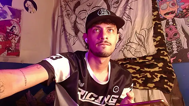 Snapshot of Apolo_S chatting on 09/25/25, 05:27 Apolo S online show from 09/25/25, 05:27