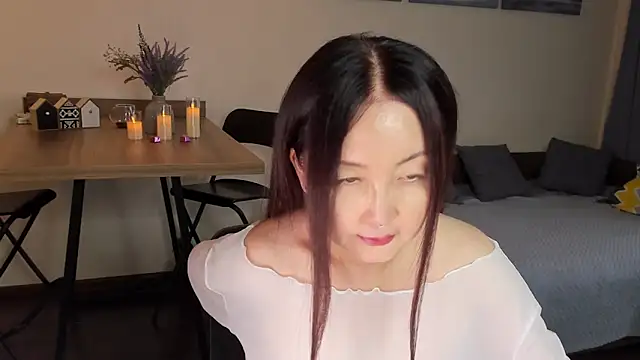 AvroraSakura online show from 10/19/25, 01:56