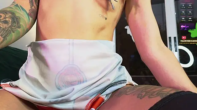 Evangelyne 1 online show from 10/25/25, 03:51