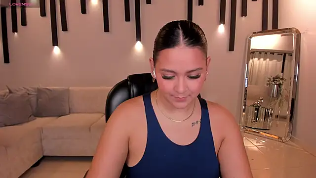 ToriCrossX online show from 01/05/25, 11:33