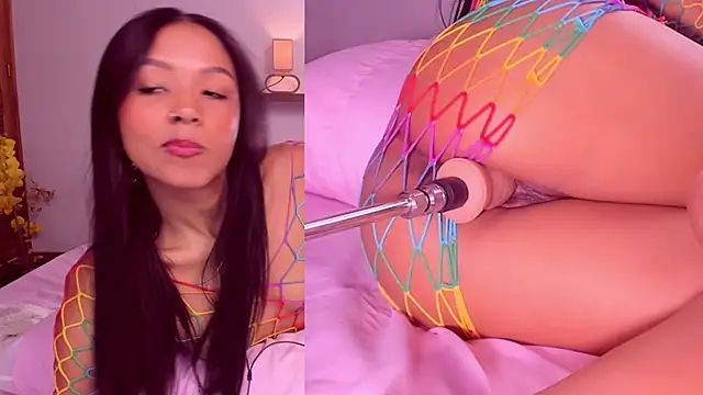 Snapshot of Ellie_Ebony chatting on 01/24/25, 04:39 Ellie Ebony online show from 01/24/25, 04:39