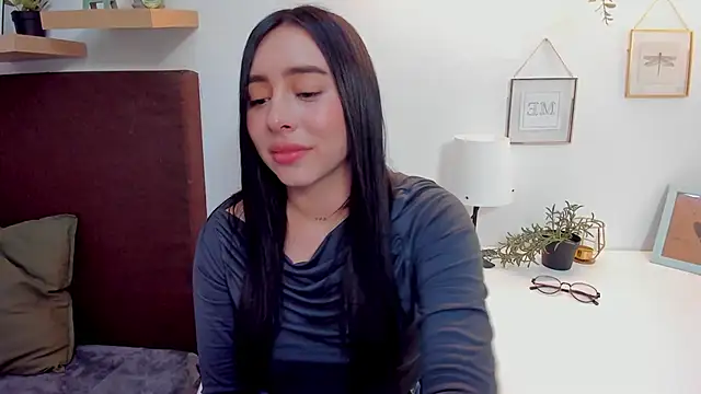 isabella jade online show from 12/21/24, 07:27