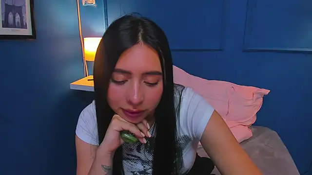 isabella jade online show from 12/30/24, 10:55