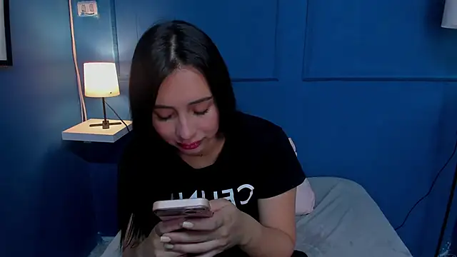 isabella jade online show from 01/06/25, 06:41