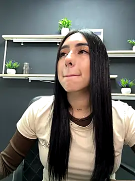 Snapshot of isabella_jade chatting on 11/17/25, 01:06 isabella jade online show from 11/17/25, 01:06