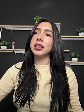 Snapshot of isabella_jade chatting on 11/24/25, 10:20 isabella jade online show from 11/24/25, 10:20