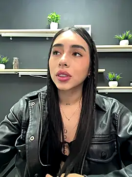 Snapshot of isabella_jade chatting on 11/27/25, 10:01 isabella jade online show from 11/27/25, 10:01