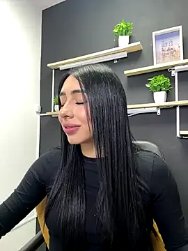 Snapshot of isabella_jade chatting on 12/17/25, 11:11 isabella jade online show from 12/17/25, 11:11