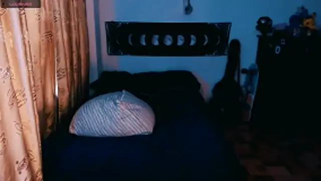 Marieblueeyes online show from 10/26/25, 09:21