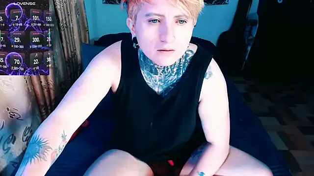 Snapshot of Marieblueeyes chatting on 11/09/25, 04:44 Marieblueeyes online show from 11/09/25, 04:44