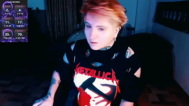 Snapshot of Marieblueeyes chatting on 11/14/25, 01:37 Marieblueeyes online show from 11/14/25, 01:37