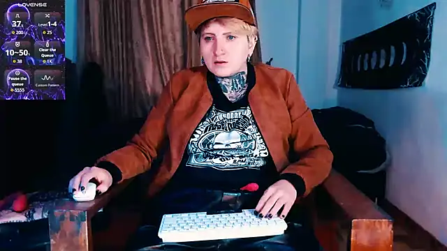 Snapshot of Marieblueeyes chatting on 11/29/25, 08:45 Marieblueeyes online show from 11/29/25, 08:45