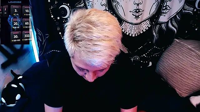 Snapshot of Marieblueeyes chatting on 05/19/26, 11:38 Marieblueeyes online show from 05/19/26, 11:38