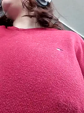 Snapshot of Yammy_Yumi chatting on 10/14/25, 04:13 Yammy Yumi online show from 10/14/25, 04:13