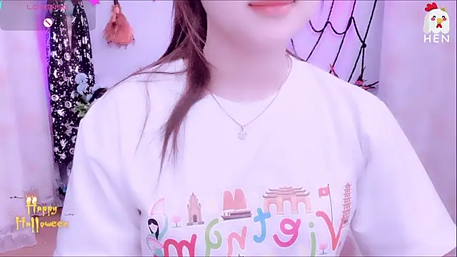 Snapshot of hen237 chatting on 11/03/25, 01:08 hen237 online show from 11/03/25, 01:08